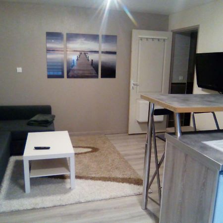 Appartement Studio au calme à Batilly  Extérieur photo