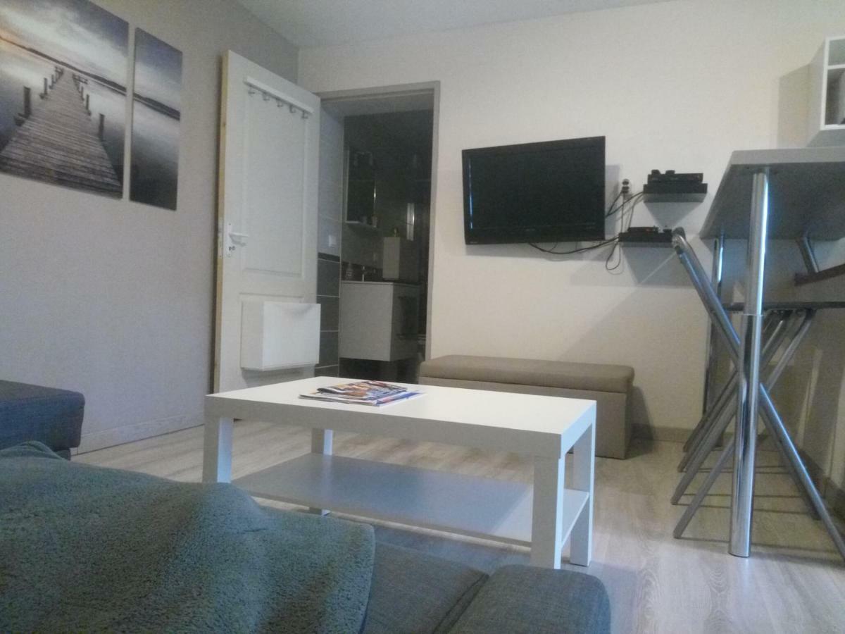 Appartement Studio au calme à Batilly  Extérieur photo